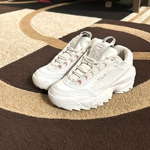 All white fila’s